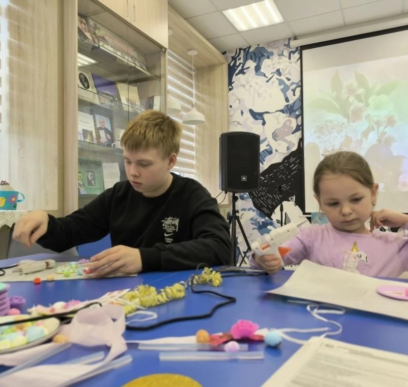 ПАСХАЛЬНОЙ РАДОСТИ СИЯНЬЕ
